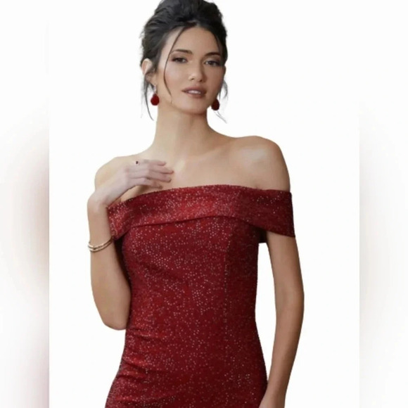 My Michelle Juniors Dress Size 13 Formal Evening Prom Homecoming Red - Picture 1 of 10
